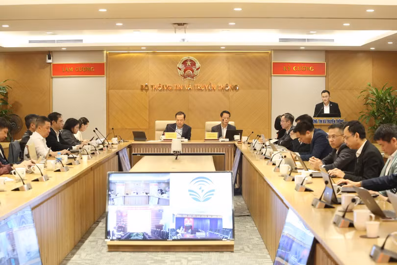 bo-tttt-thu-truong-pham-duc-long2-106352-1-9065.jpg