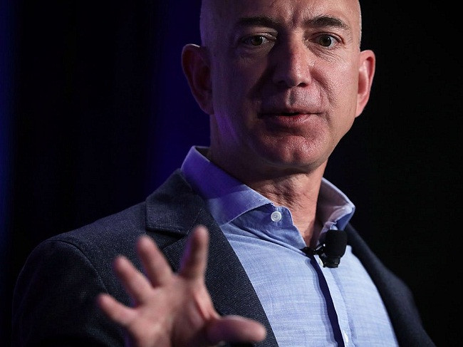 Một ngày của tỷ phú giàu nhất thế giới Jeff Bezos: không cần chuông báo thức và rửa bát sau bữa tối ảnh 1