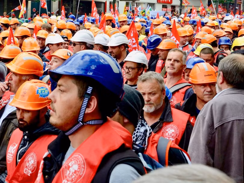 Trí tuệ nhân tạo đang đe dọa lấy đi việc làm của rất nhiều người lao động (Ảnh Business Insider)