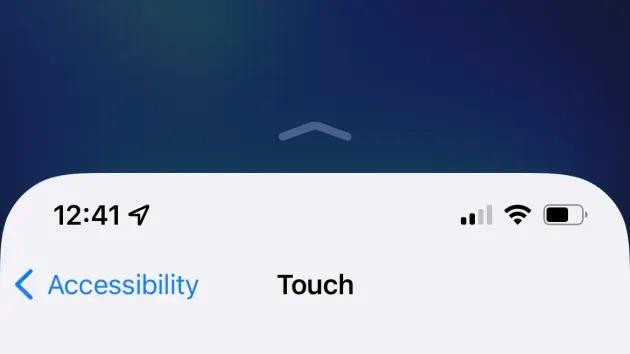 Khi tính năng này được bật, nó sẽ kéo phần hiển thị của màn hình xuống thấp hơn