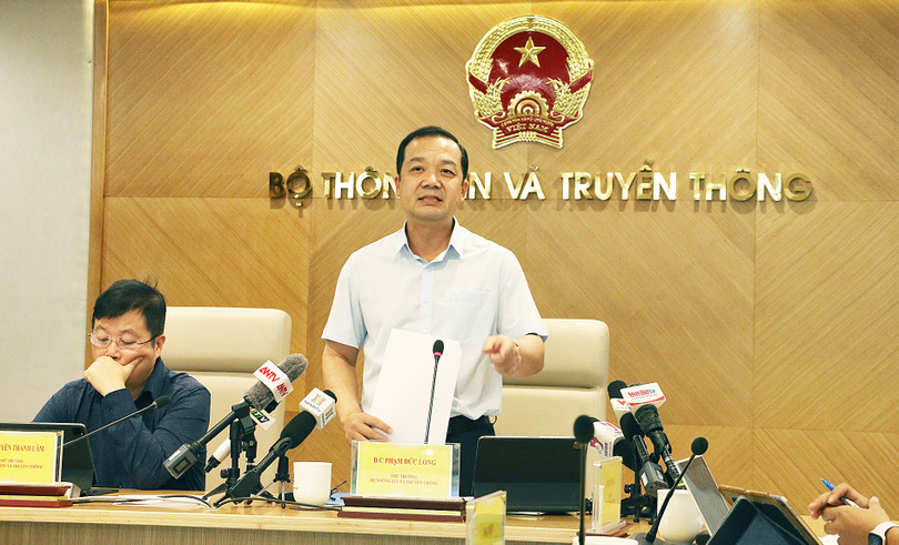Thứ trưởng Phạm Đức Long cho biết Việt Nam sẽ dừng sóng 2G vào tháng 9 năm 2024