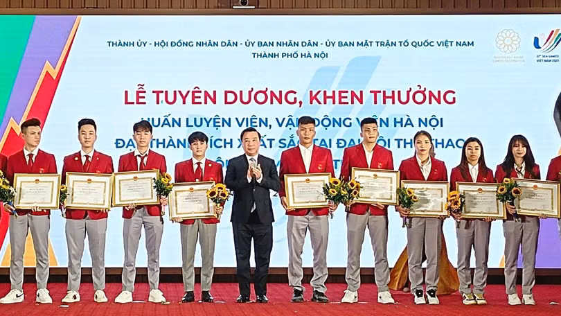 Các vận động viên eSports được tuyên dương, khen thưởng