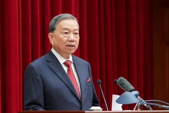 Trung ương giới thiệu nhân sự tham gia Bộ Chính trị khóa mới