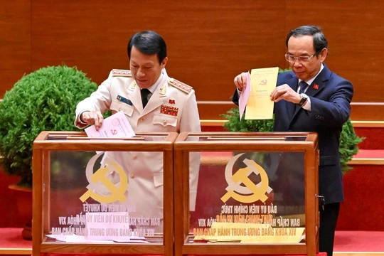 Chân dung 200 Ủy viên Trung ương khóa XIV