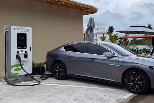 Người dùng xe điện bối rối vì trạm sạc EV One bị lỗi