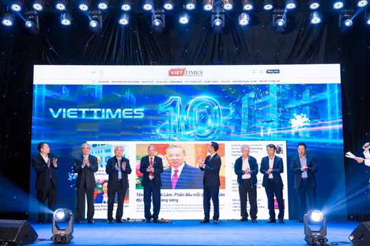 Tối 18/12, VietTimes ra mắt giao diện mới nhân dịp kỷ niệm 10 năm thành lập.