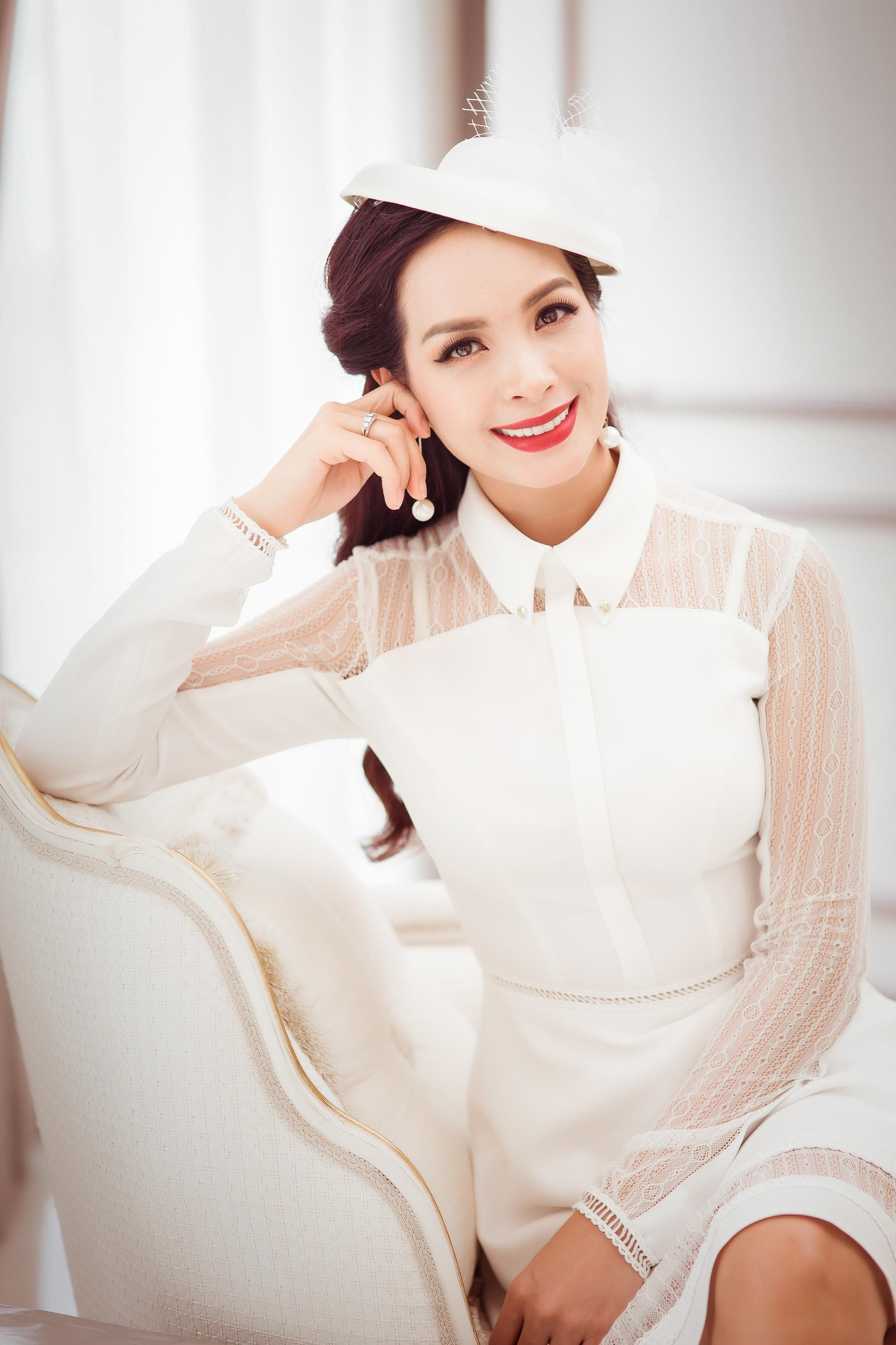 Bà mẹ hai con vẫn luôn giữ dáng chuẩn của một cựu người mẫu thành đạt Bà mẹ hai con vẫn luôn giữ dáng chuẩn của một cựu người mẫu thành đạt