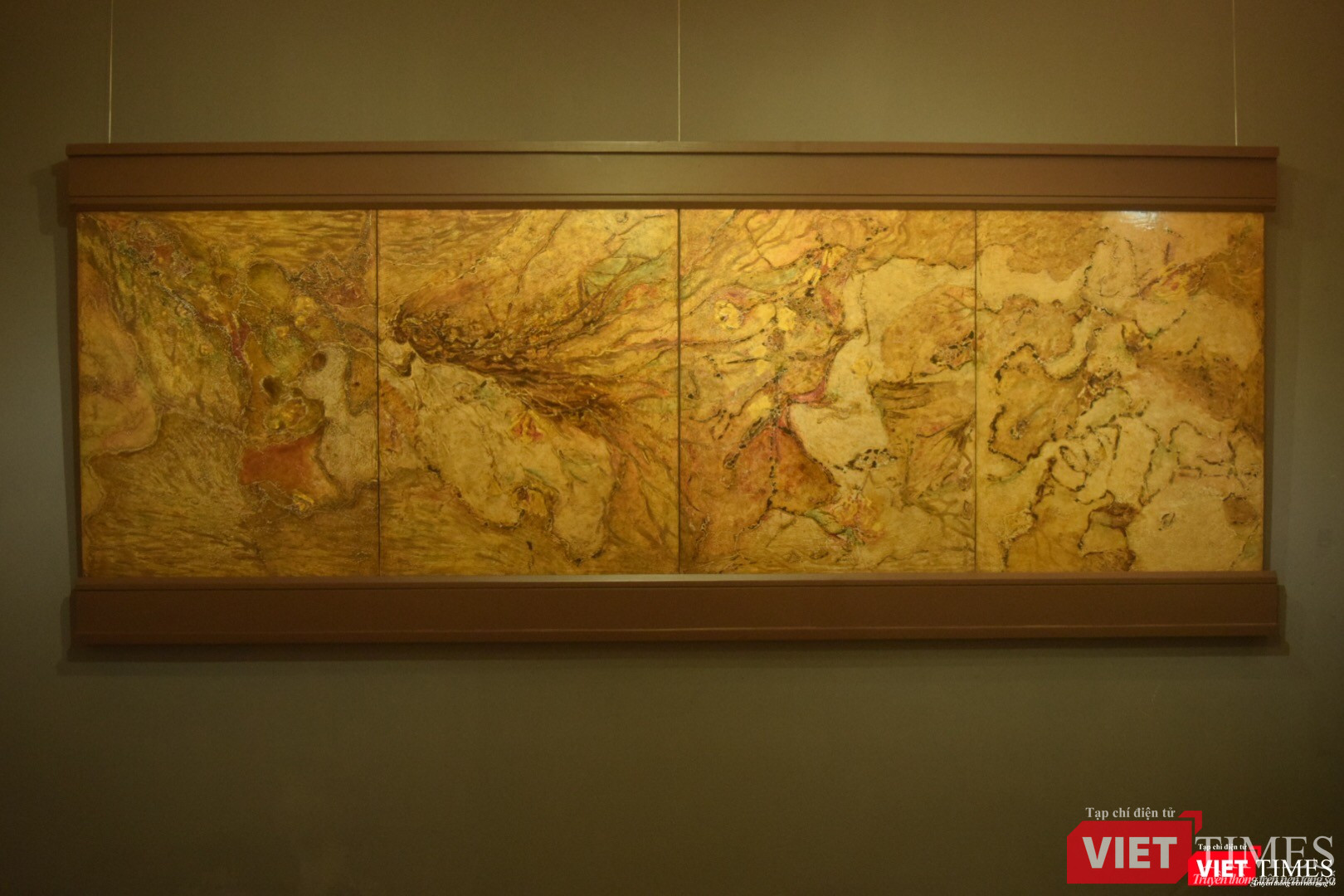 Môt tác phẩm khổ lớn của họa sĩ Hiền Nguyễn