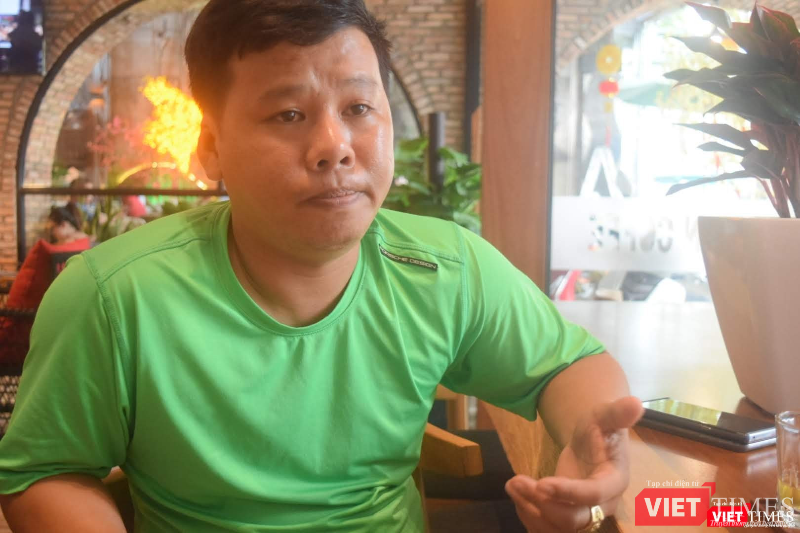 Đoan "áo xanh" cho biết dù vất vả nhưng anh chọn nghề gắn bó với con người Đoan áo xanh cho biết dù vất vả nhưng anh chọn nghề gắn bó với con người