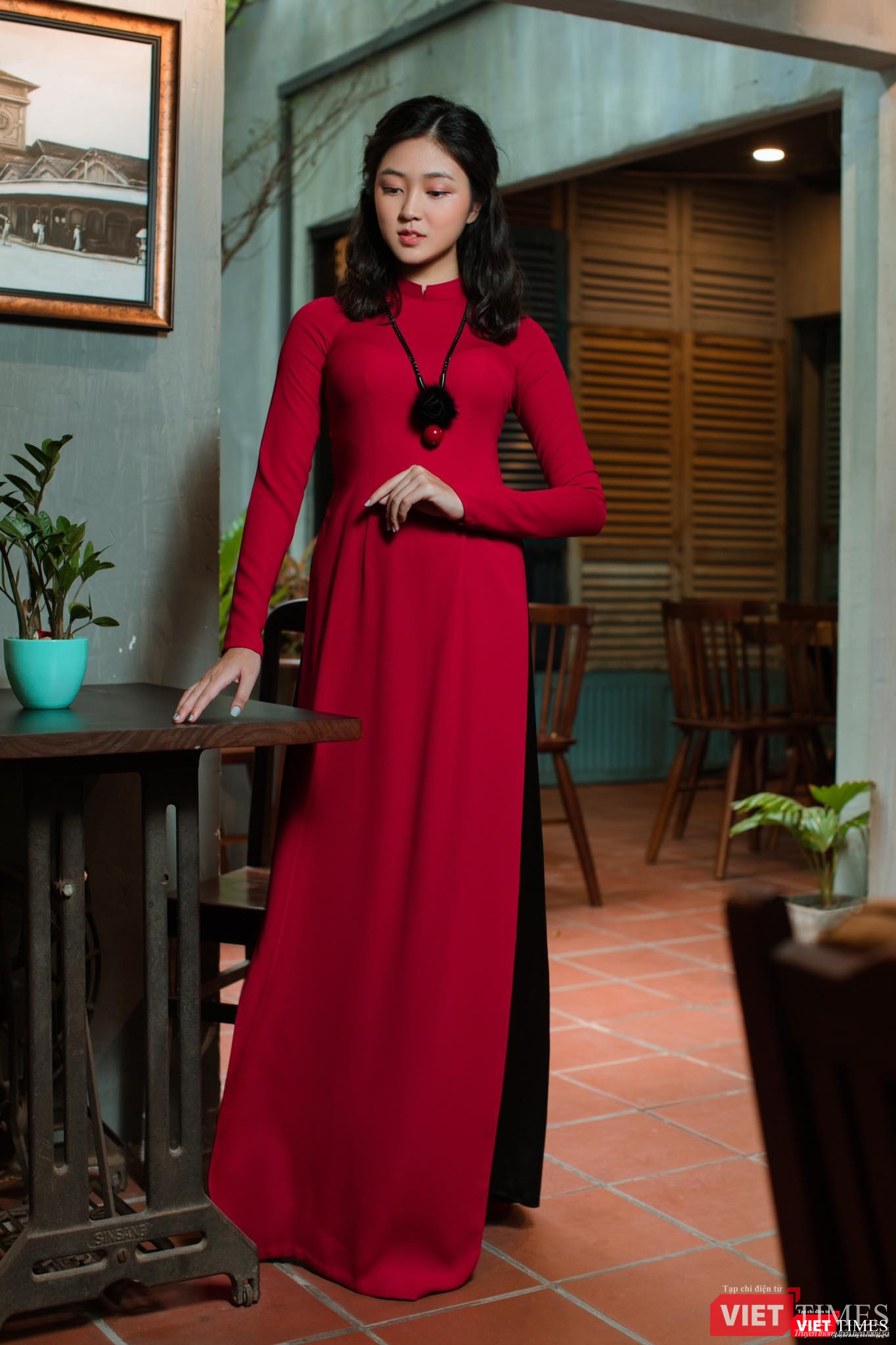 Chất liệu lụa truyền thống cho vẻ lộng lẫy, ấn tượng nổi bật Chất liệu lụa truyền thống cho vẻ lộng lẫy, ấn tượng nổi bật