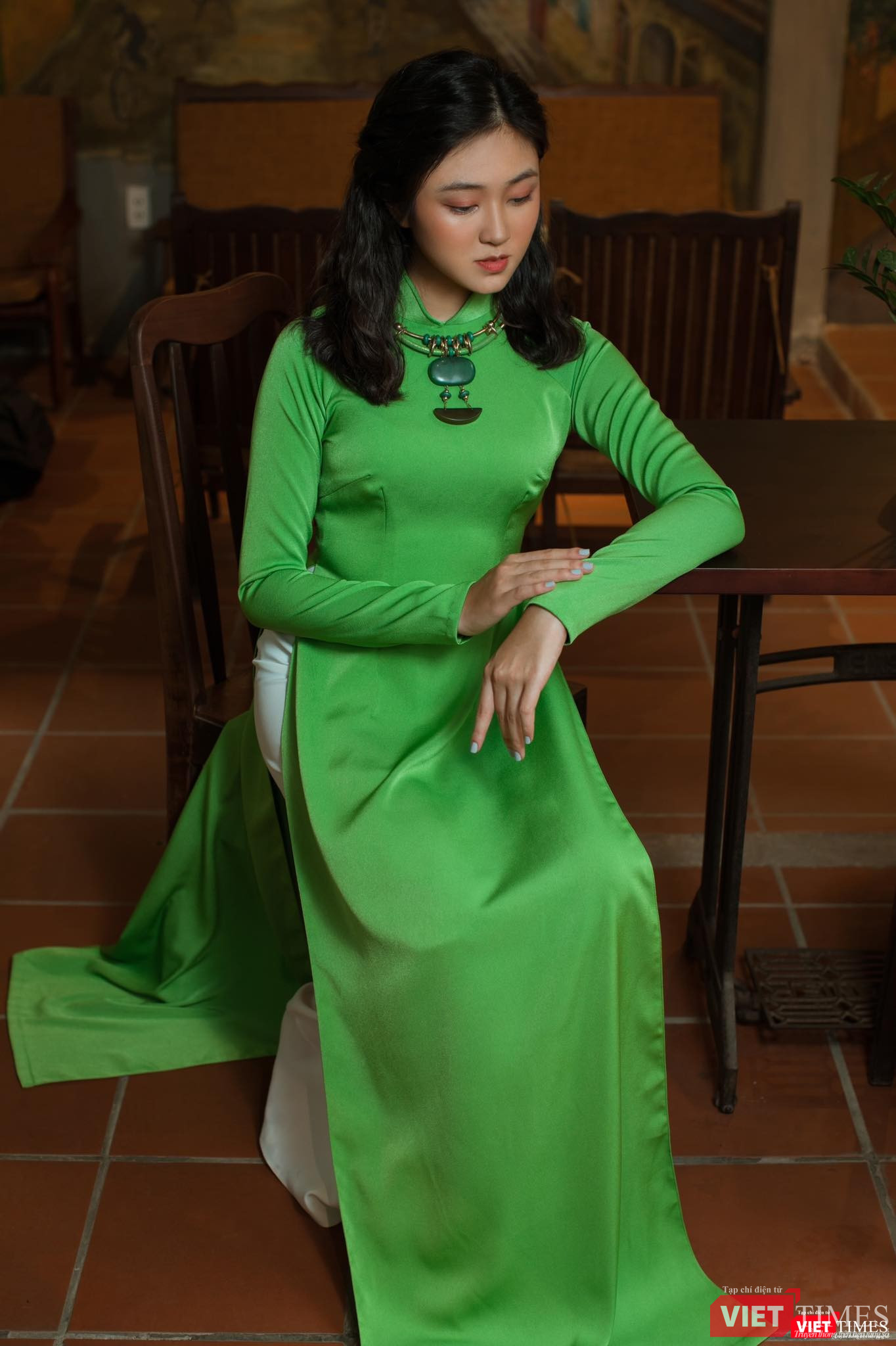 Bảo Nguyên thể hiện vẻ đẹp khuê các mong manh như giọt sương mai Bảo Nguyên thể hiện vẻ đẹp khuê các mong manh như giọt sương mai