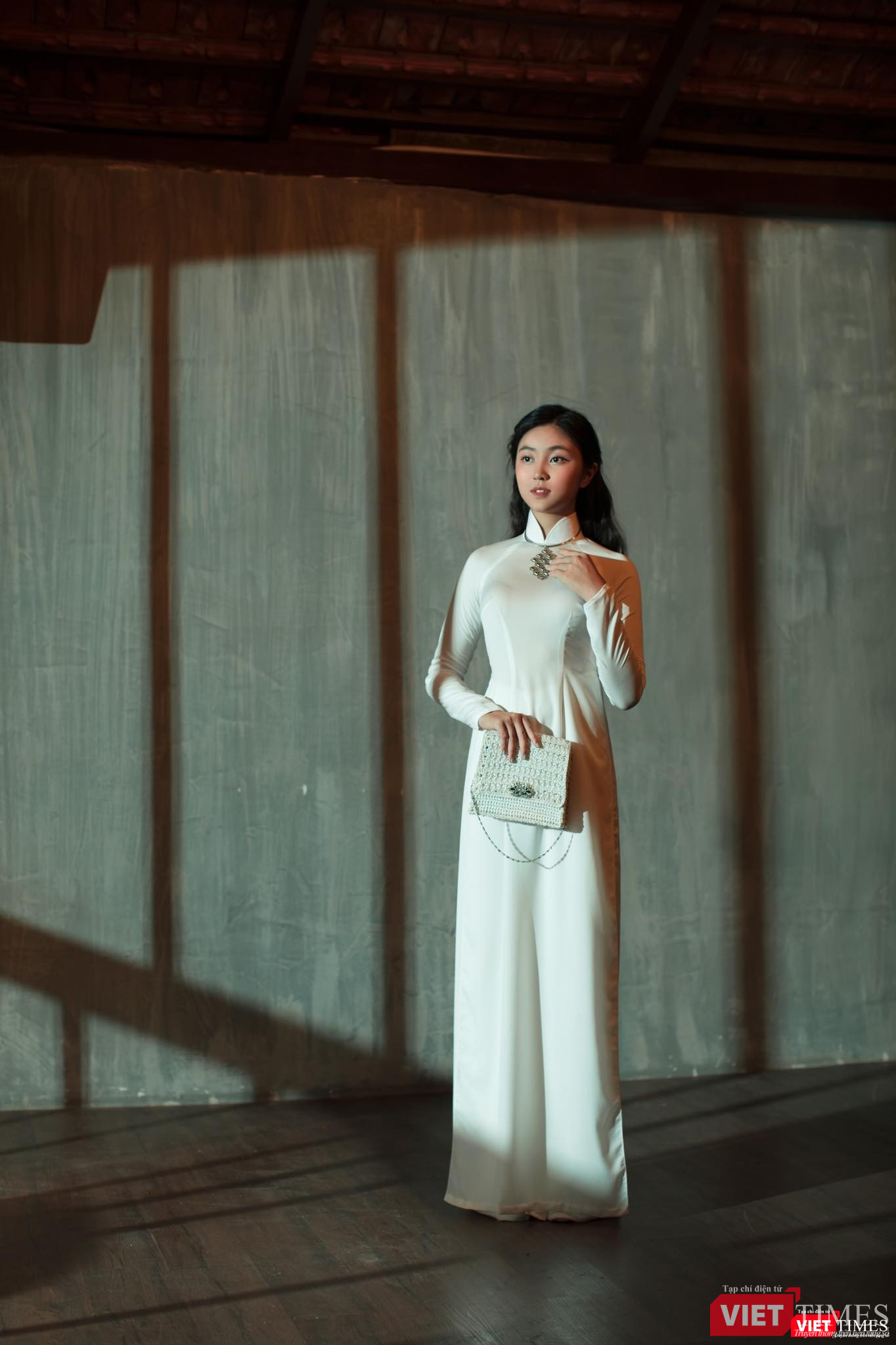 Đại sứ Áo dài Việt Nam Bảng Thiếu nhi Vũ Trần Bảo Nguyên trong BST áo dài mới của NTK Việt Hùng Đại sứ Áo dài Việt Nam Bảng Thiếu nhi Vũ Trần Bảo Nguyên trong BST áo dài mới của NTK Việt Hùng