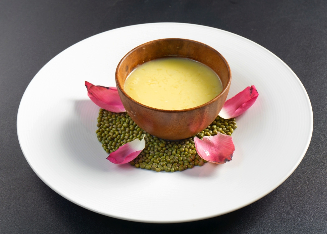 Chef Văn Hưng có món Chè bắp yến hạt sen