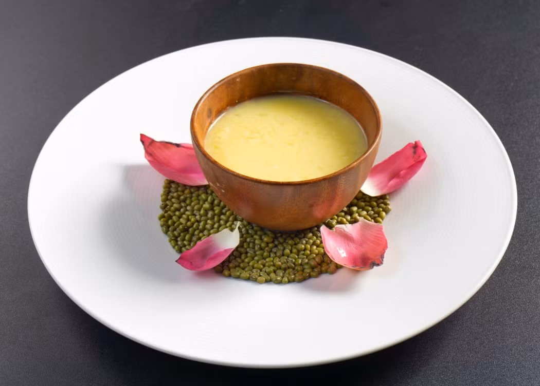 Chef Văn Hưng có món Chè bắp yến hạt sen Chef Văn Hưng có món Chè bắp yến hạt sen