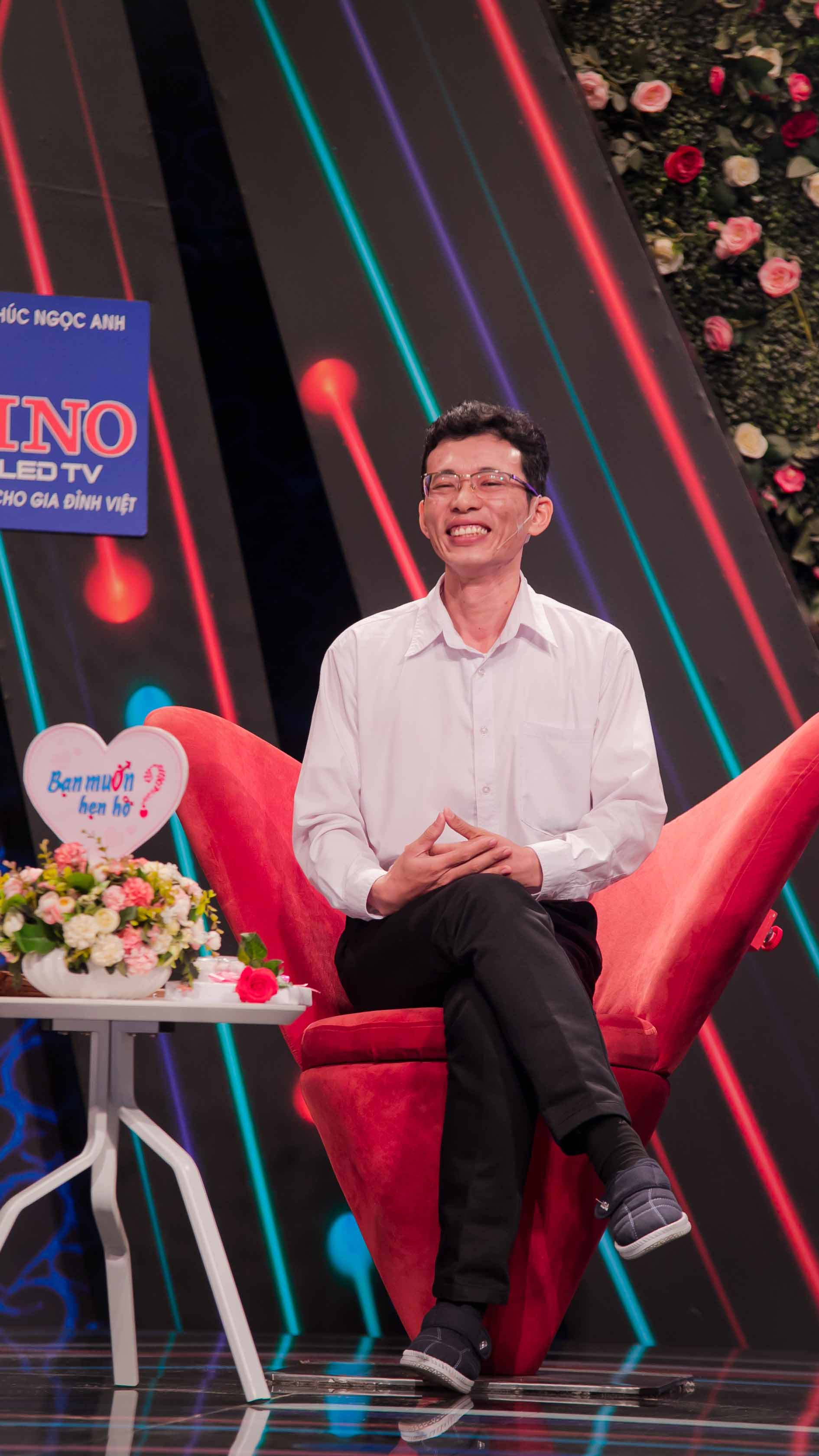 Thầy giáo tin học Lê Văn Phấn (35 tuổi, Tiền Giang) đã có màn hẹn hò đáng nhớ