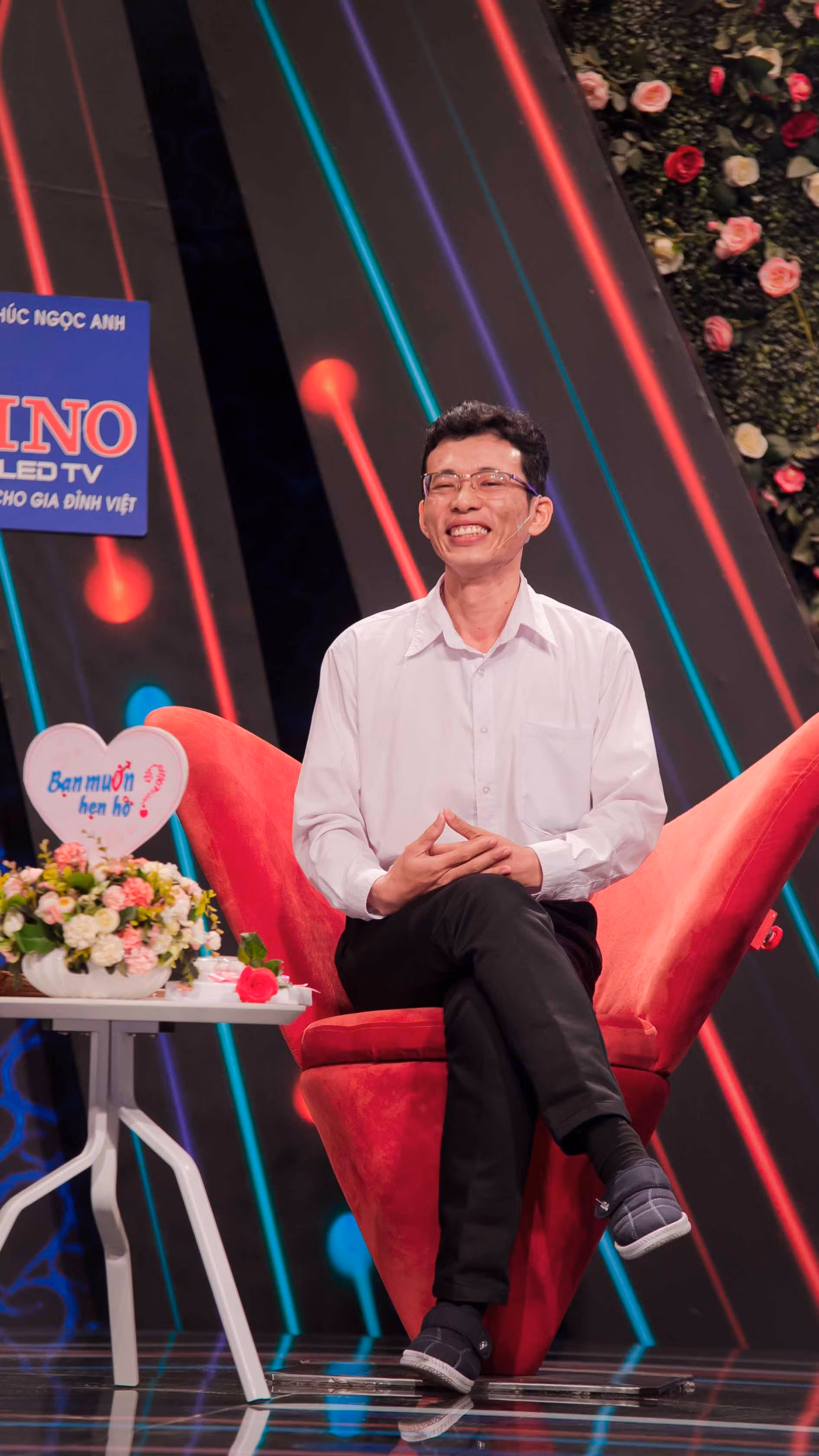 Thầy giáo tin học Lê Văn Phấn (35 tuổi, Tiền Giang) đã có màn hẹn hò đáng nhớ