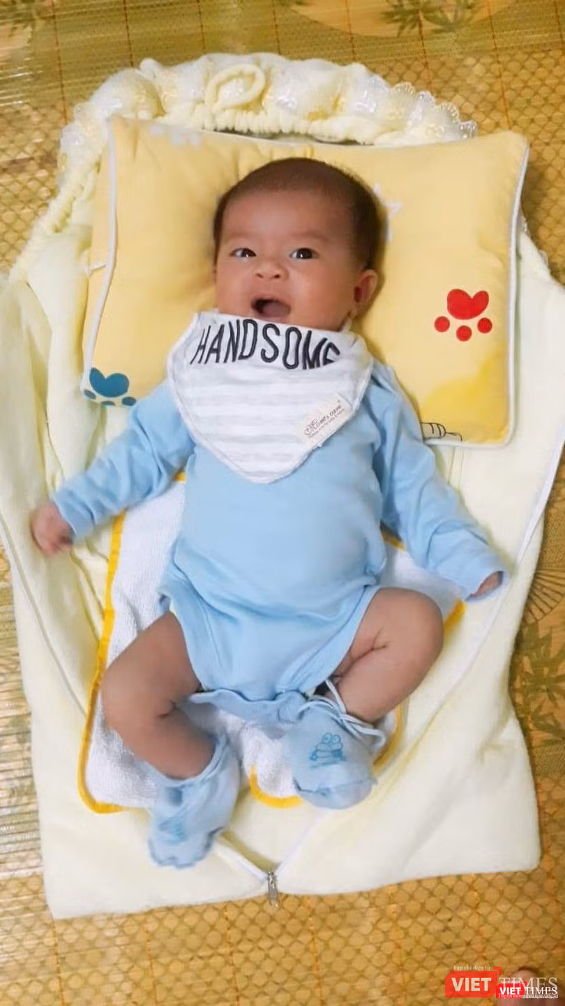 Nụ cười của con là mặt trời sưởi ấm tim mẹ