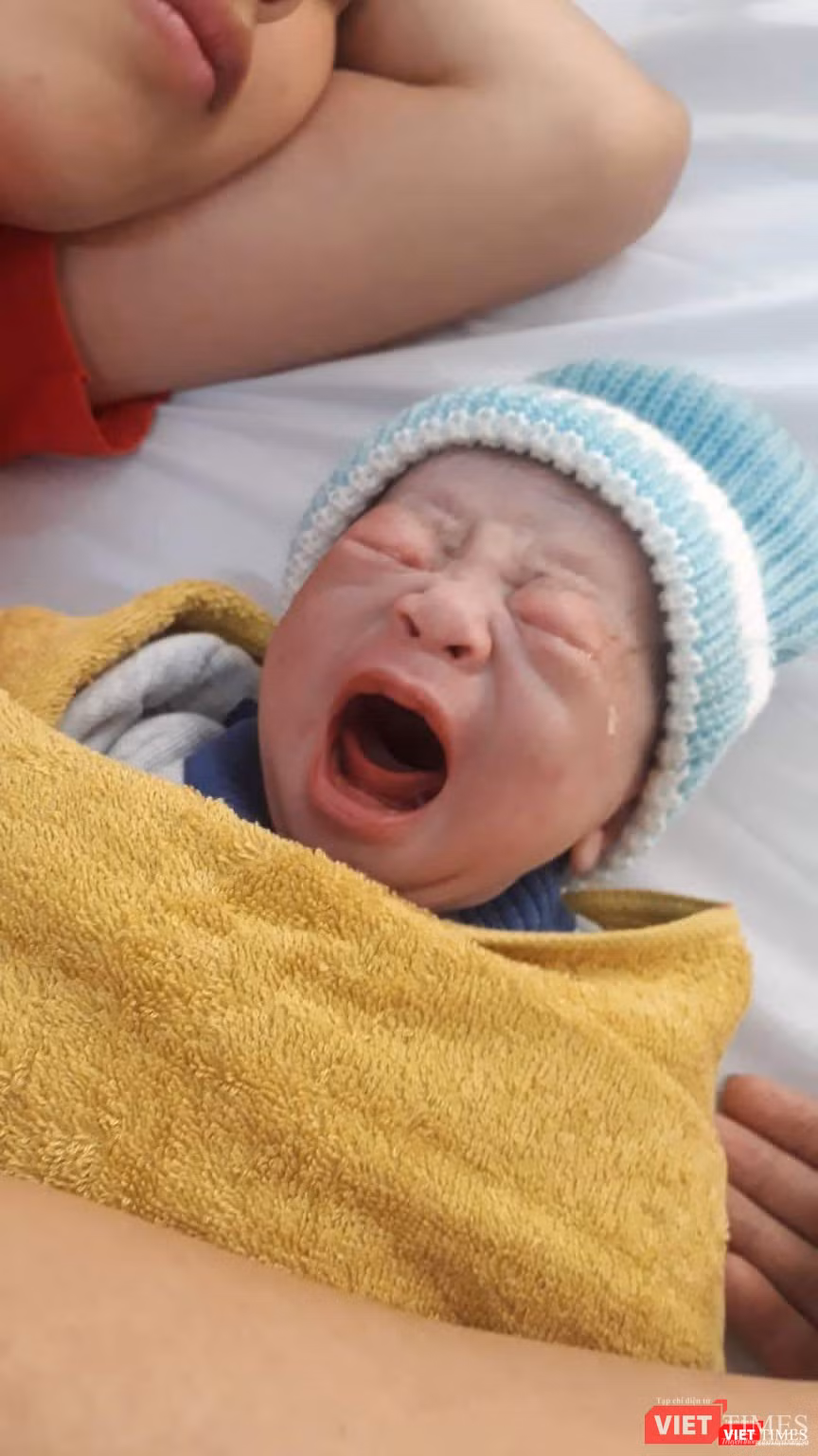 Bao giờ con đến bên mẹ, cất tiếng khóc chào đời khiến tim mẹ rộn ràng? 