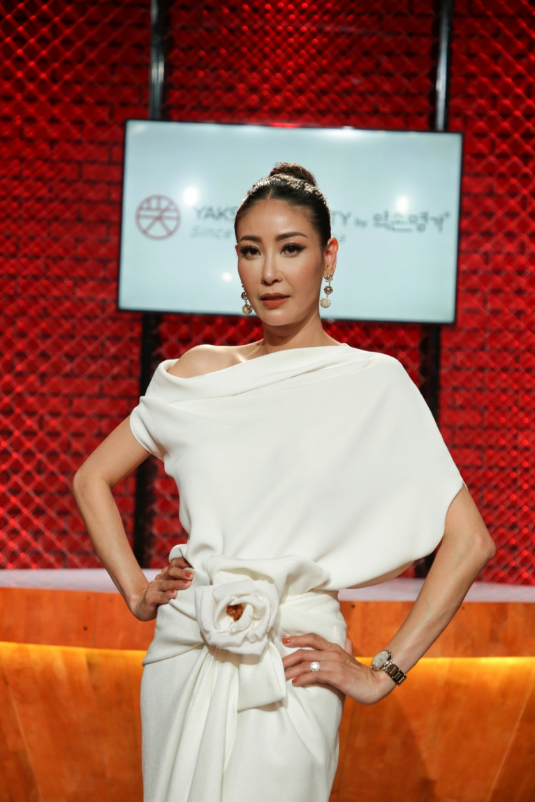 Thể hiện thần thái vui tươi