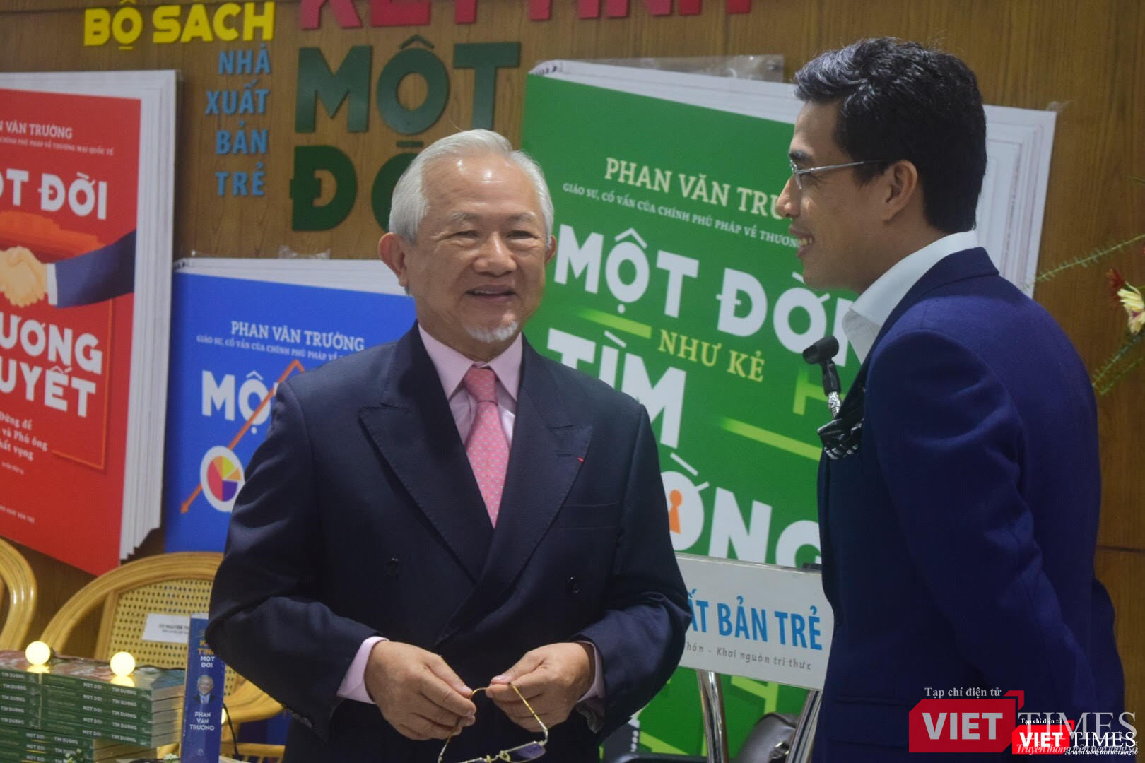 Cuốn sách nào của GS Phan Văn Trường ra đời cũng tạo nhiều cảm hứng cho bạn đọc