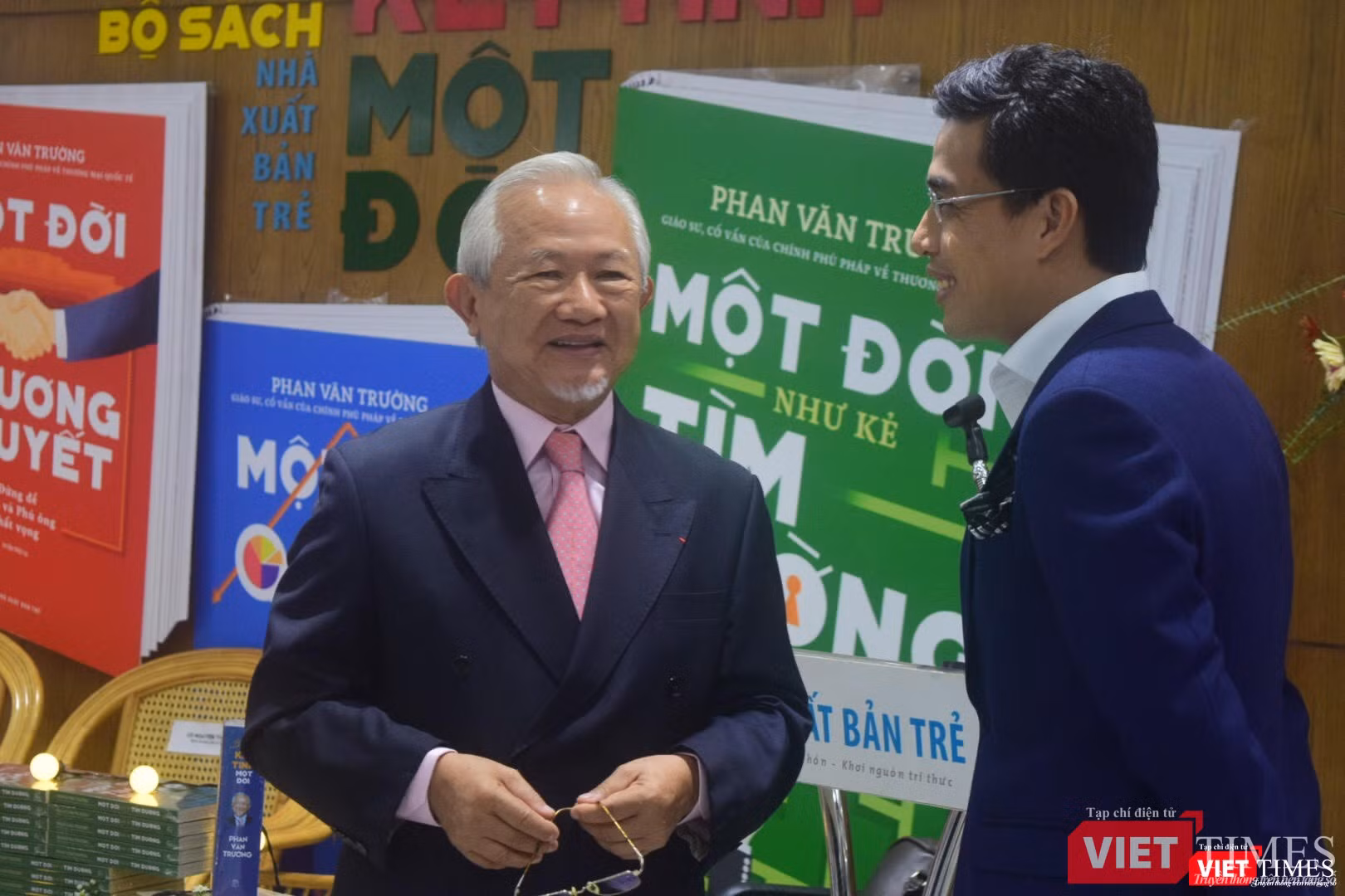 Cuốn sách nào của GS Phan Văn Trường ra đời cũng tạo nhiều cảm hứng cho bạn đọc