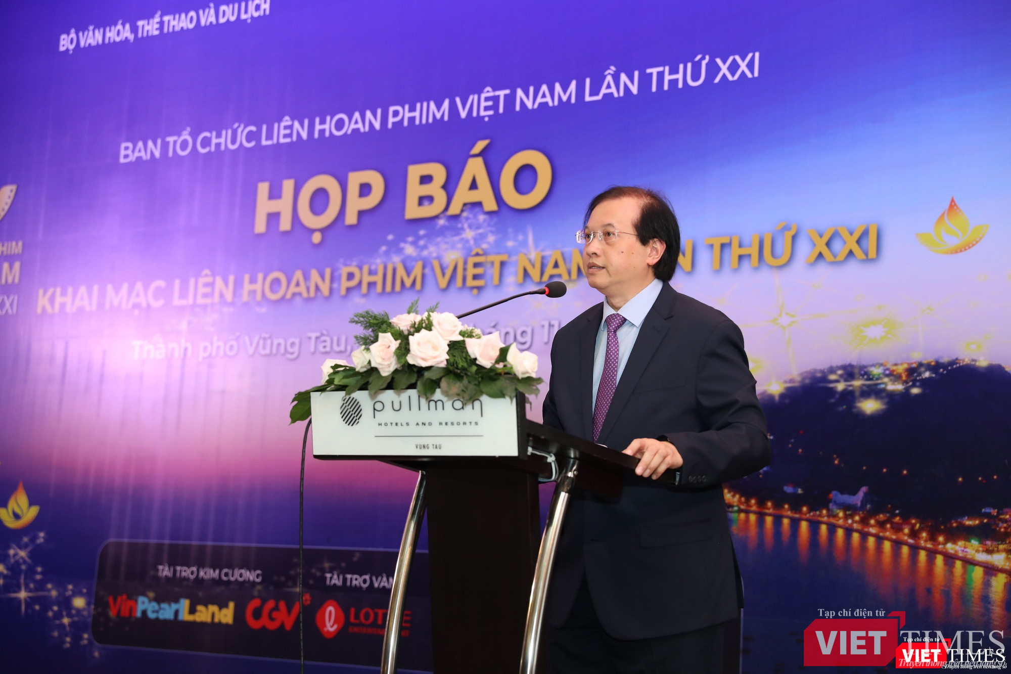 Thứ trưởng Tạ Quang Đông chủ trì cuộc họp báo 