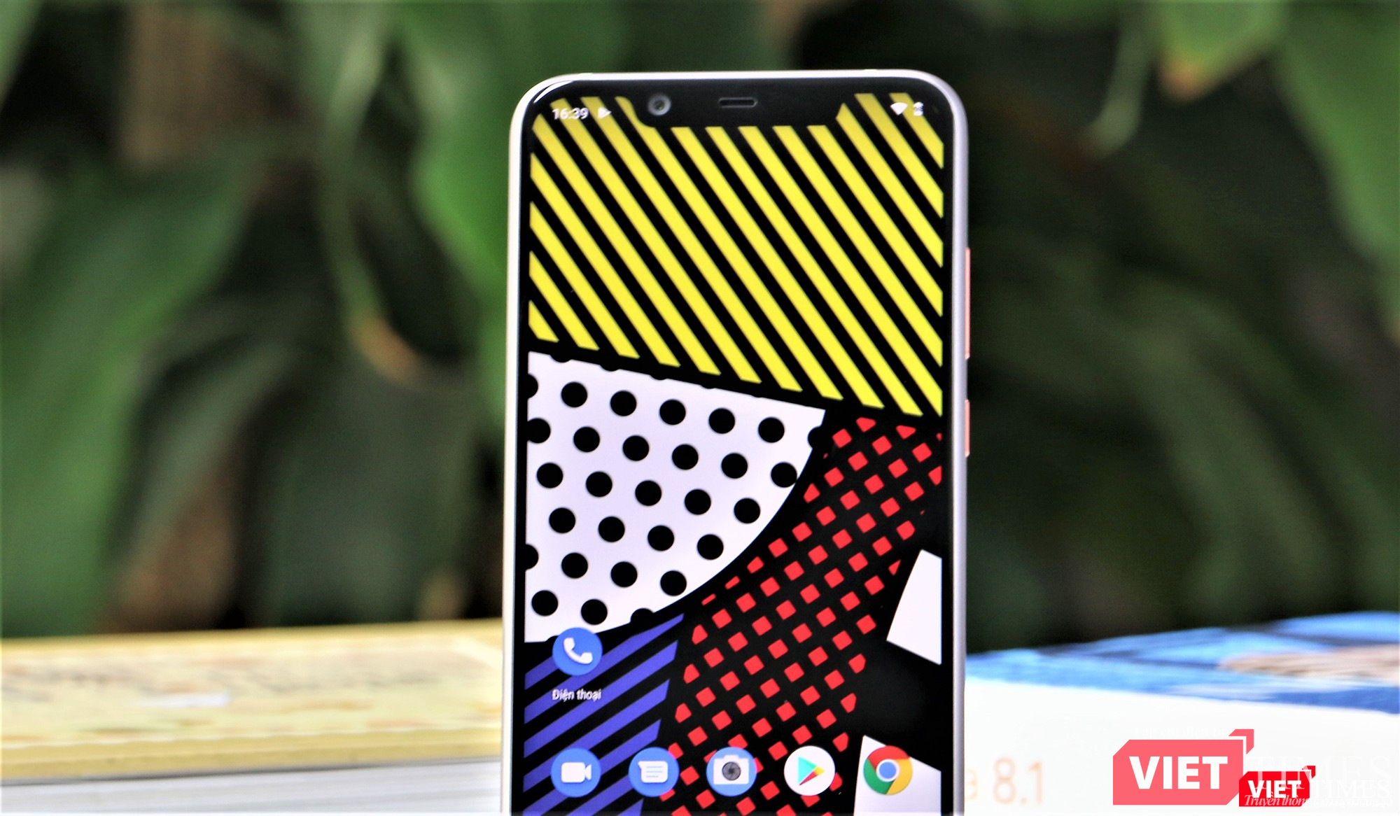 Màn hình IPS LCD của Nokia 8.1 có màu sắc đẹp không thua kém gì màn AMOLED