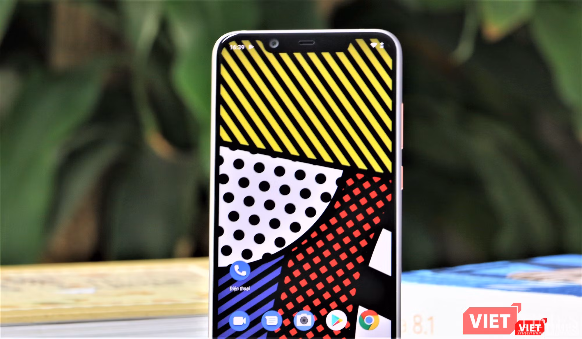 Màn hình IPS LCD của Nokia 8.1 có màu sắc đẹp không thua kém gì màn AMOLED