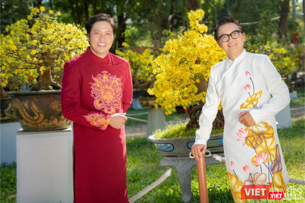 Áo dài lịch lãm trong nắng xuân