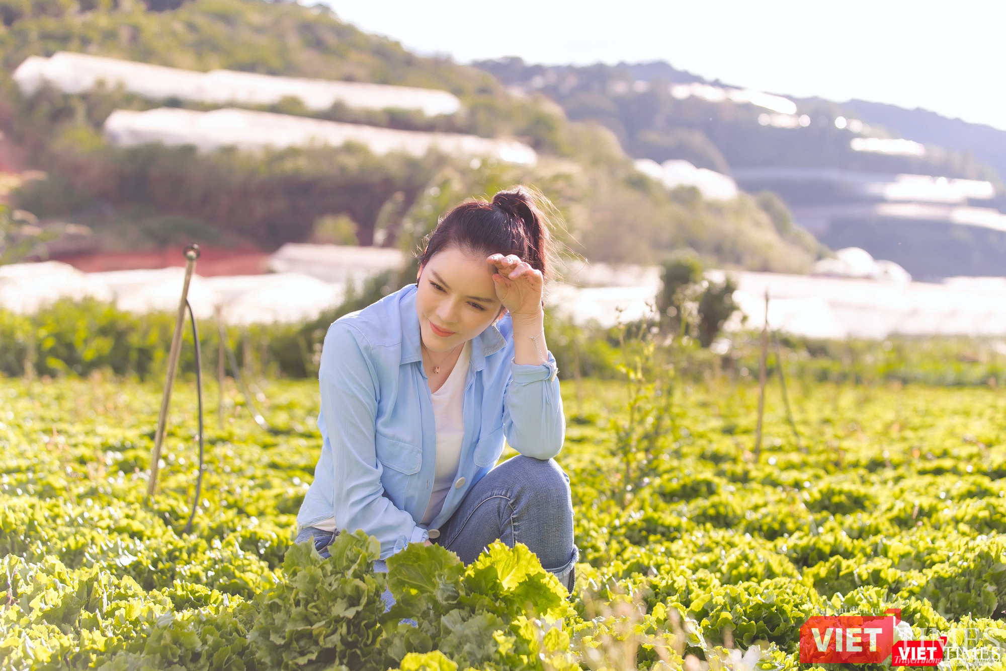 Dù mướt mồ hôi nhưng kiều nữ vẫn xinh đẹp rạng rỡ