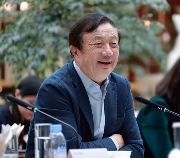 Kỳ 1: Ông Nhậm Chính Phi trong “vòng vây” của báo chí quốc tế ảnh 2