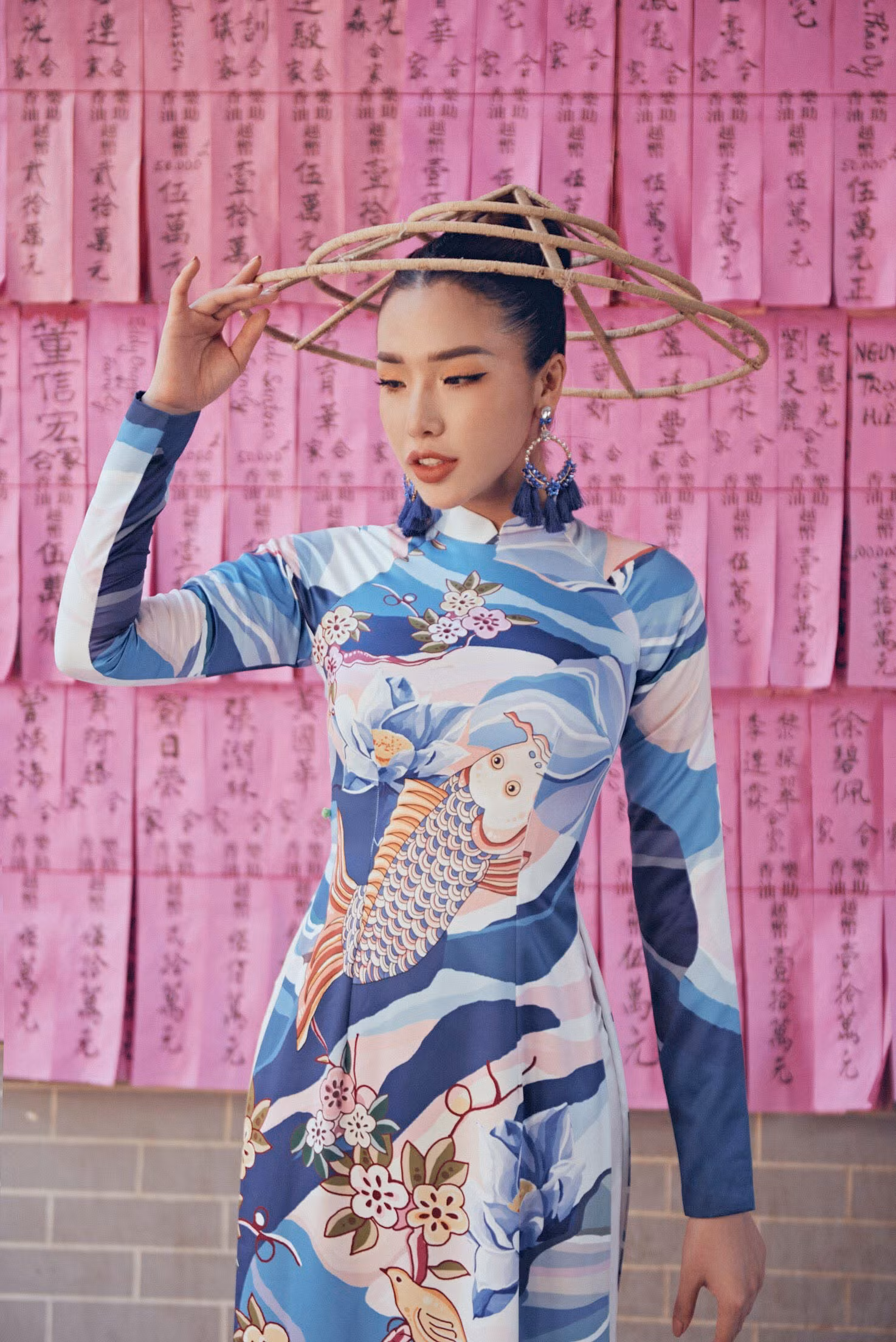 Tông màu xanh cũng không kém phần quyến rũ Tông màu xanh cũng không kém phần quyến rũ