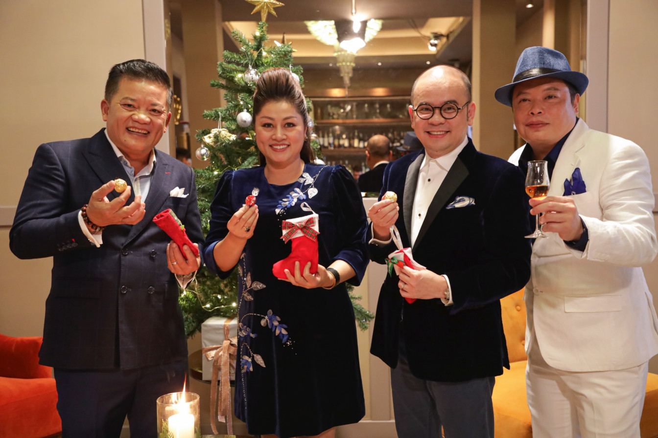 Các giám khảo của chương trình chung kết Các giám khảo của chương trình chung kết