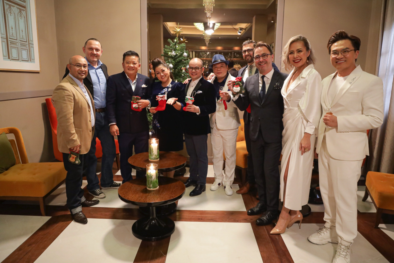 Các giám khảo chính và giám khảo khách mời của chương trình Chung kết Các giám khảo chính và giám khảo khách mời của chương trình Chung kết