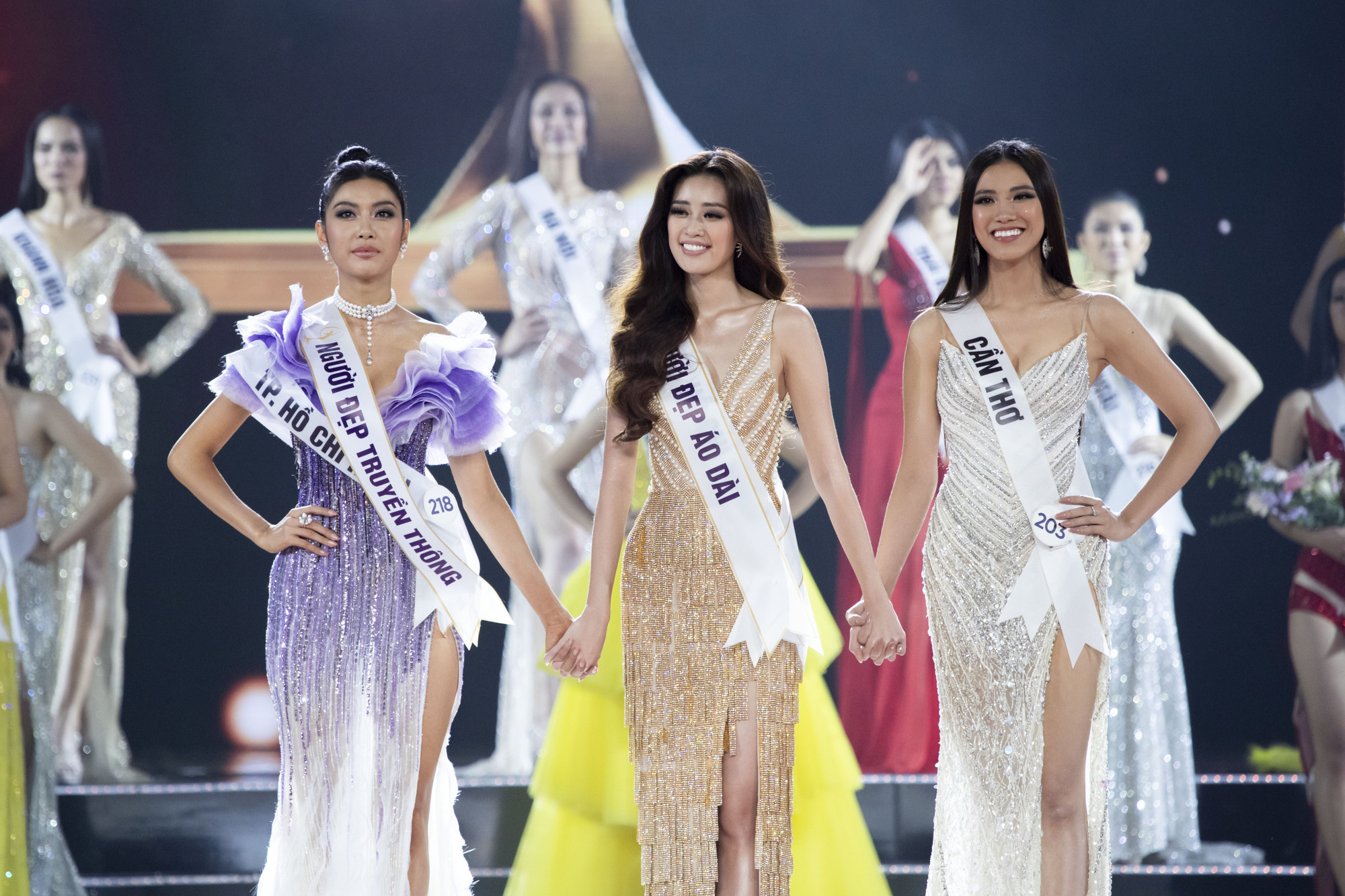 Ba cô gái đẹp nhất cuộc thi Hoa hậu Hoàn vũ Việt Nam 2019: Thúy Vân, Khánh Vân, Kim Duyên. Ba cô gái đẹp nhất cuộc thi Hoa hậu Hoàn vũ Việt Nam 2019: Thúy Vân, Khánh Vân, Kim Duyên.