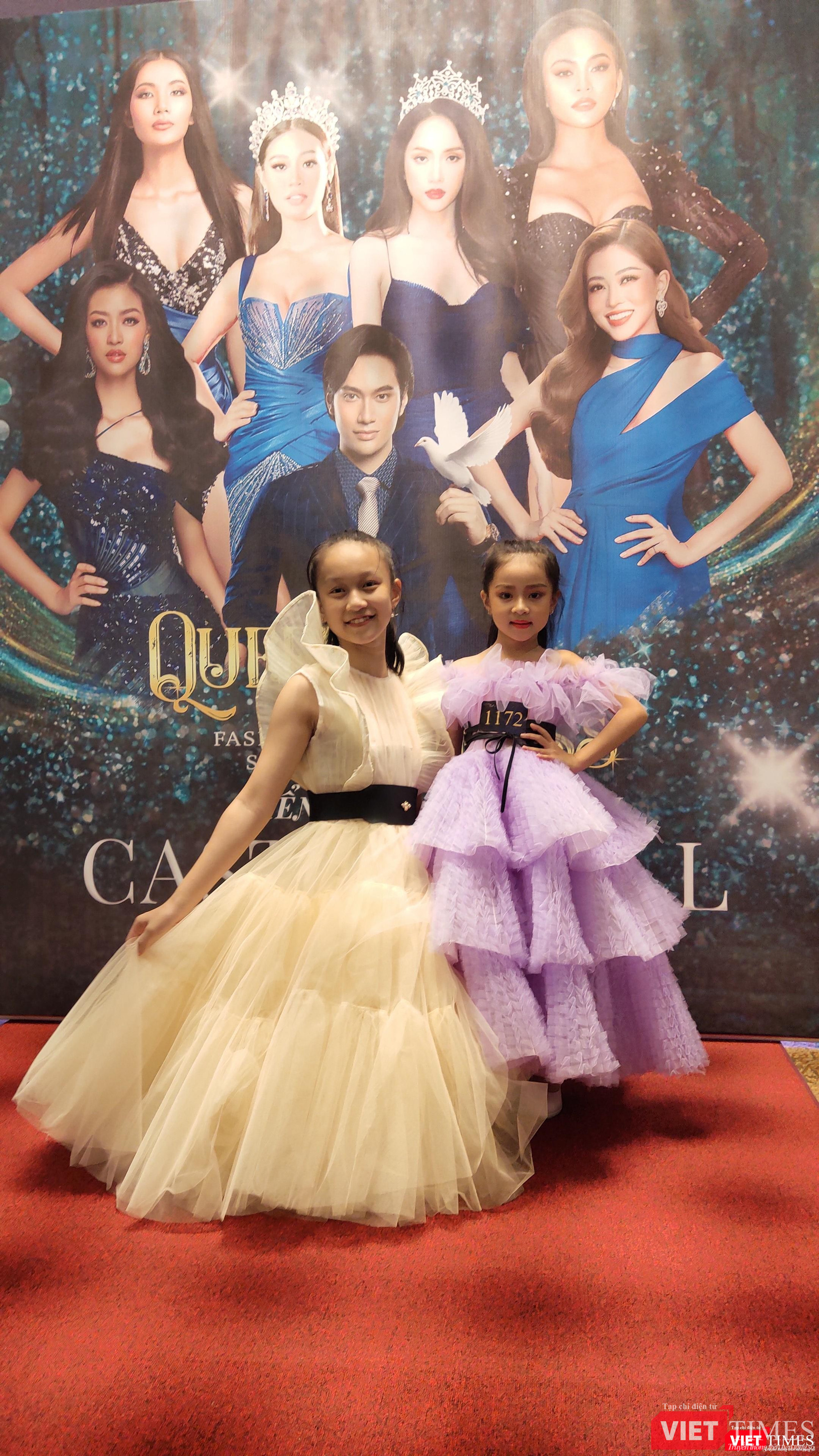 Có đến hơn 300 mẫu nhí tới tham dự casting (Video, ảnh: Hòa Bình) 