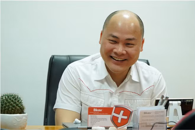 CEO Bkav: Đích đến là công ty Camera tỷ "đô" và top 3 smartphone thế giới - Ảnh 5. CEO Bkav: Đích đến là công ty Camera tỷ "đô" và top 3 smartphone thế giới - Ảnh 5.