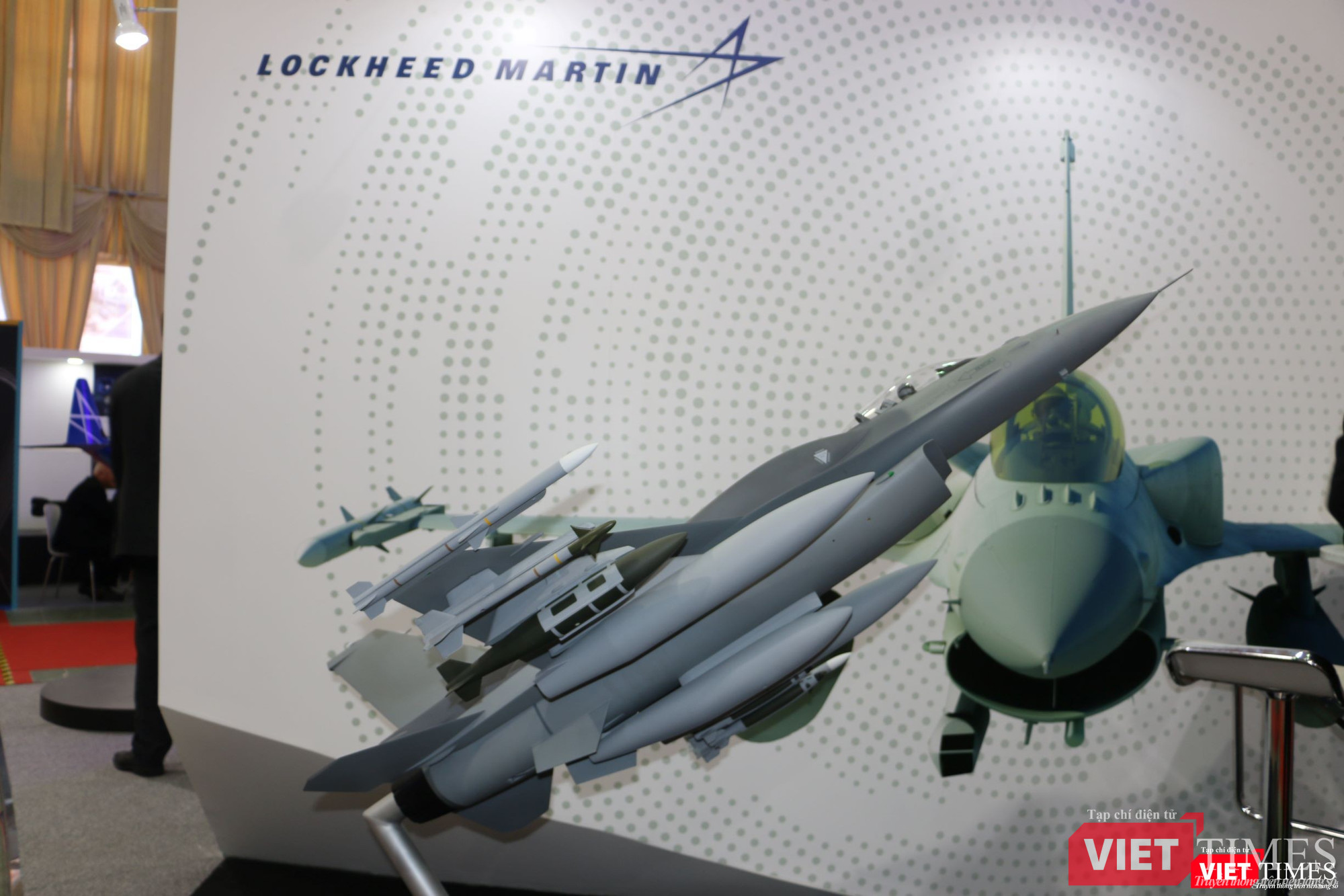 Mô hình máy bay chiến đấu F-16