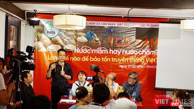 Cuộc tọa đàm gợi lên nhiều trăn trở bởi những người tâm huyết muốn bảo tồn bản sắc truyền thống Cuộc tọa đàm gợi lên nhiều trăn trở bởi những người tâm huyết muốn bảo tồn bản sắc truyền thống