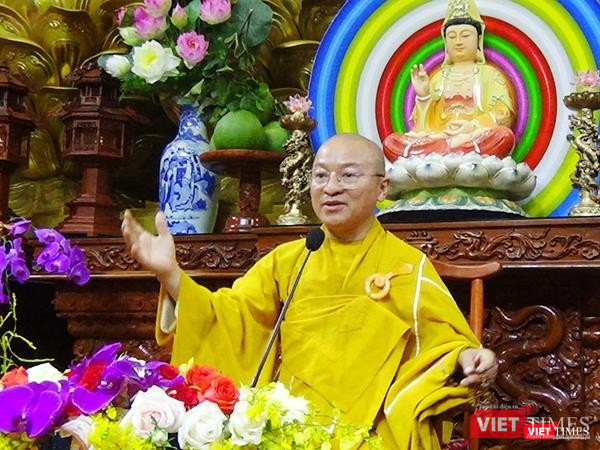 Thượng tọa Thích Nhật Từ cho biết tinh thần Phật giáo dạy rằng con người tự mình có thể làm chủ mạng sống của mình