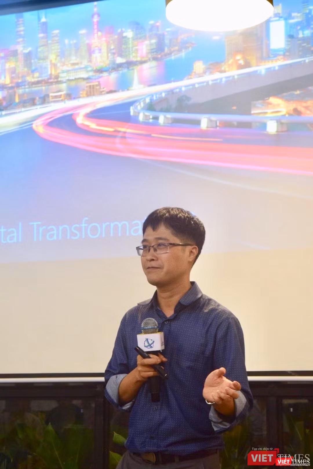 “Digital Transformation & Business Intelligence là tổ hợp giữa hệ thống hiện đại góp phần giải quyết những phép tính khó và là quá trình xây dựng văn hóa số, hướng đến doanh nghiệp dẫn đầu” – Ông Huỳnh Bảo Toàn phân tích.