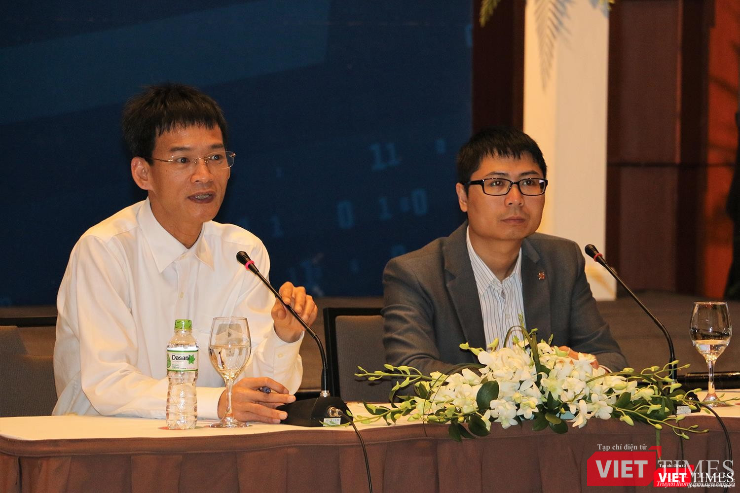 ông Nguyễn Xuân Cường - Phó Chủ tịch Hội truyền thông số Việt Nam và ông Nguyễn Quang Đồng - Viện trưởng Viện Nghiên cứu chính sách và Phát triển truyền thông ông Nguyễn Xuân Cường - Phó Chủ tịch Hội truyền thông số Việt Nam và ông Nguyễn Quang Đồng - Viện trưởng Viện Nghiên cứu chính sách và Phát triển truyền thông