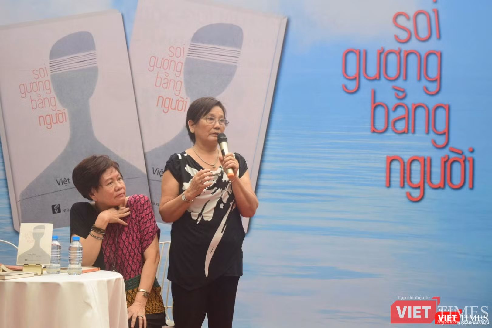 Hai người bạn cùng tuổi hồi ức về quãng thời gian phải chiến đấu với cơn đột quỵ
