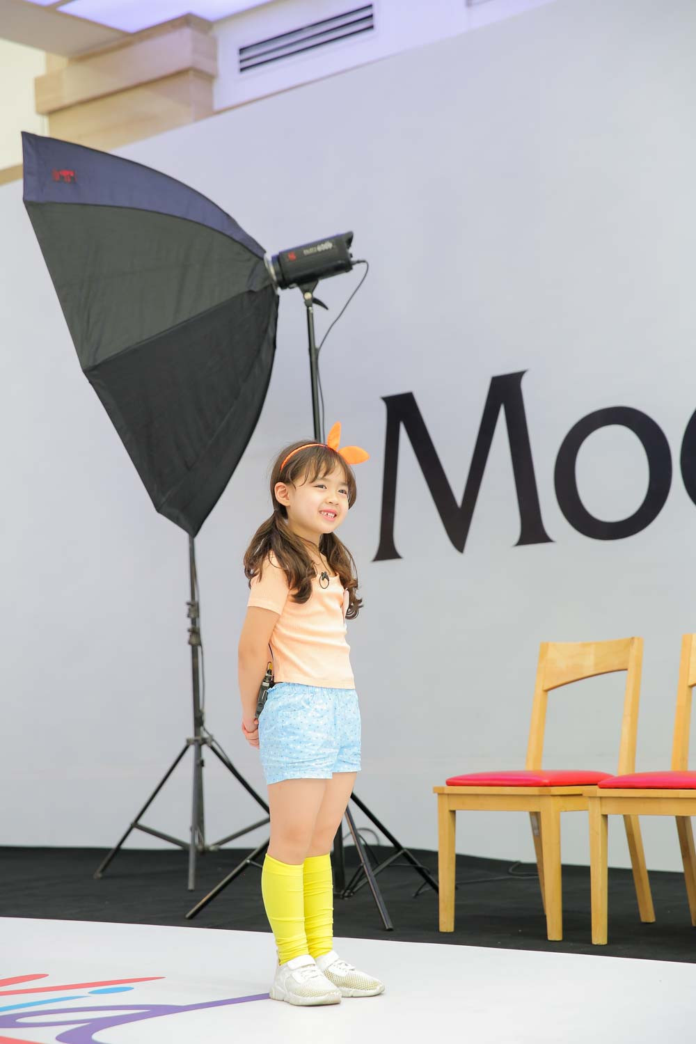 Bé Nguyễn Nhã Uyên (bé Rồng) sở hữu nụ cười tỏa nắng Bé Nguyễn Nhã Uyên (bé Rồng) sở hữu nụ cười tỏa nắng