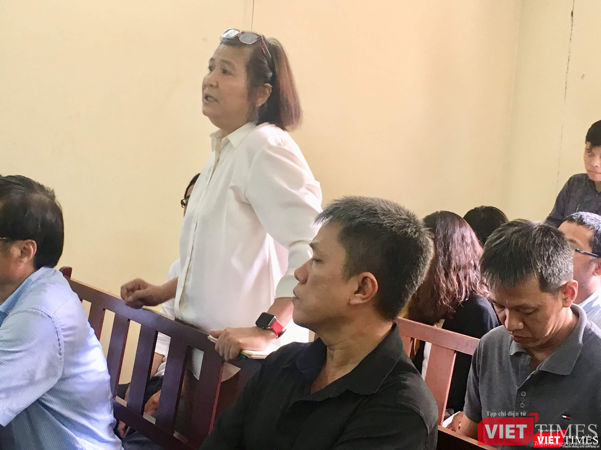 Bà Phan Thị Mỹ Hạnh có ý kiến tại phiên xử sáng 20/8 Bà Phan Thị Mỹ Hạnh có ý kiến tại phiên xử sáng 20/8