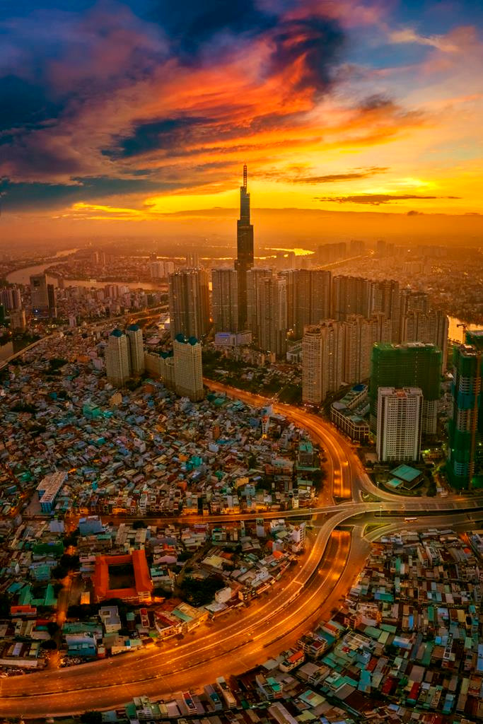 Giải Nhì thuộc về “Bình minh thành phố” - tác giả Giang Sơn Đông (TP.HCM)