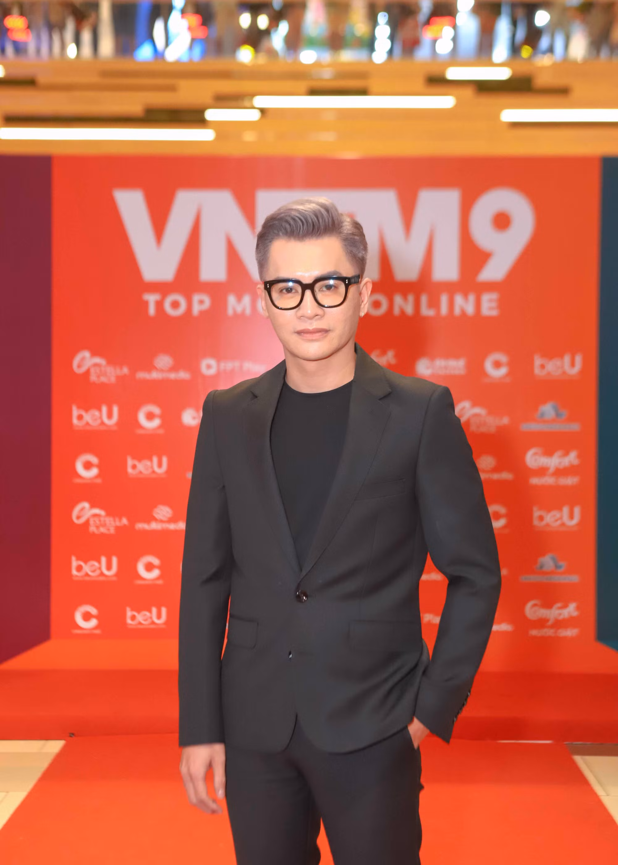 Chuyên gia trang điểm Nam Trung Chuyên gia trang điểm Nam Trung