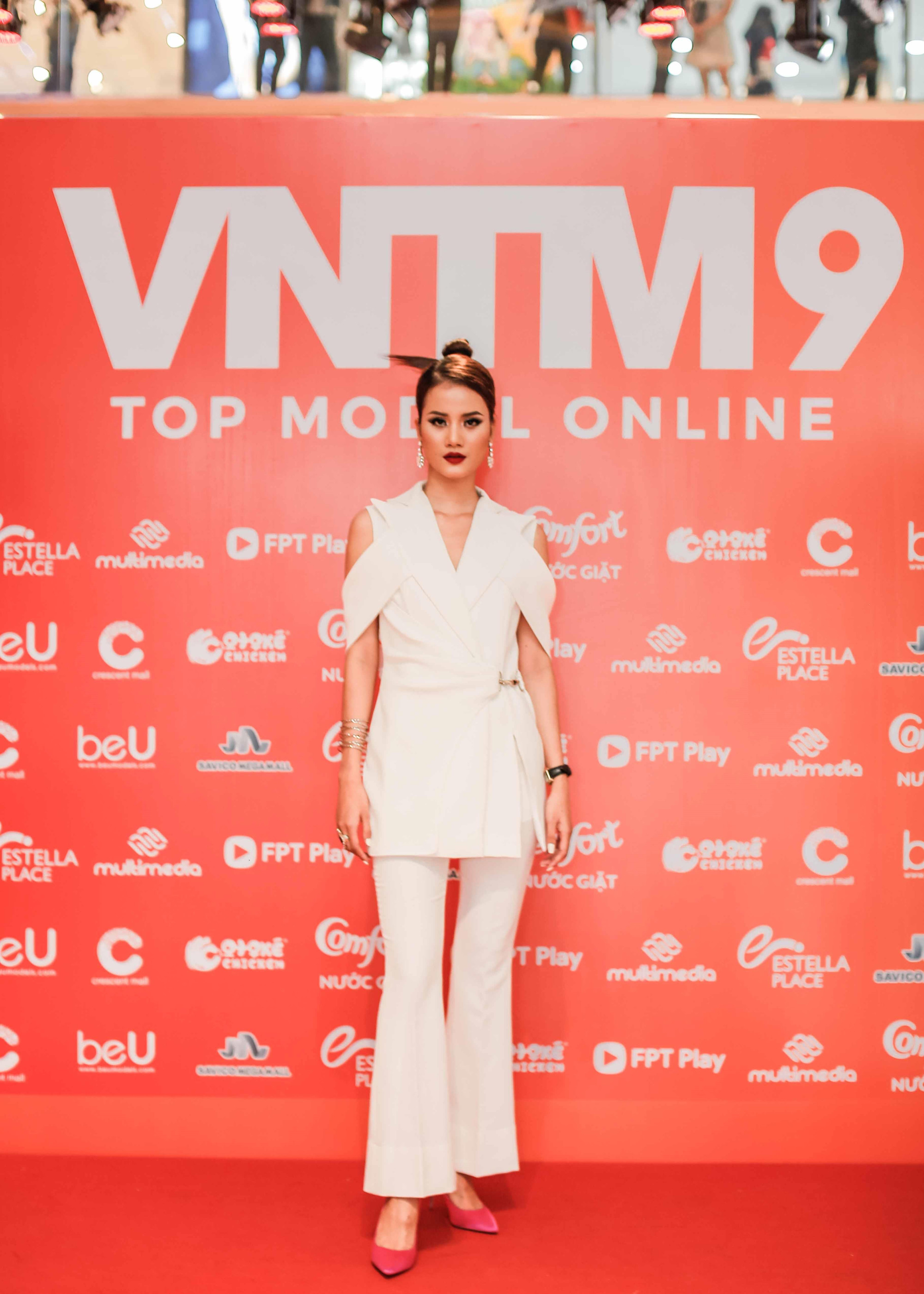 Người mẫu Hương Ly 