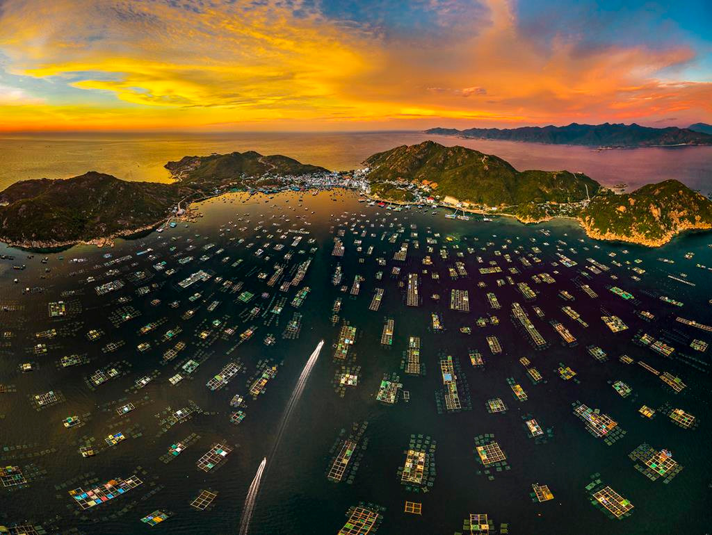 "Bình minh đảo Bình Ba" - Mai Thành Chương - Quảng Nam