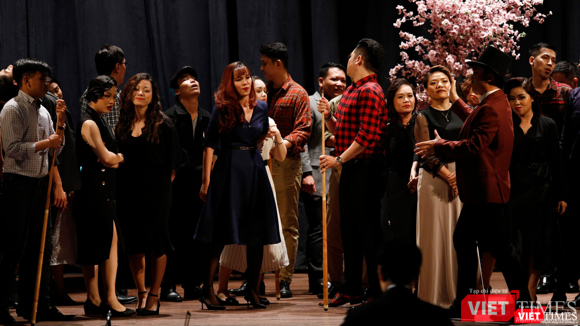 Cảnh trong vở nhạc kịch "Yesterday's Memory" trình diễn tối 17/8